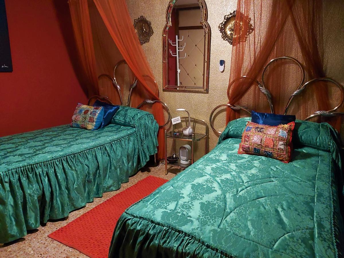 Alicante Room And Gayfriendly מראה חיצוני תמונה